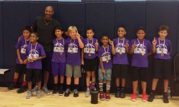 Team photo: kids basketball team